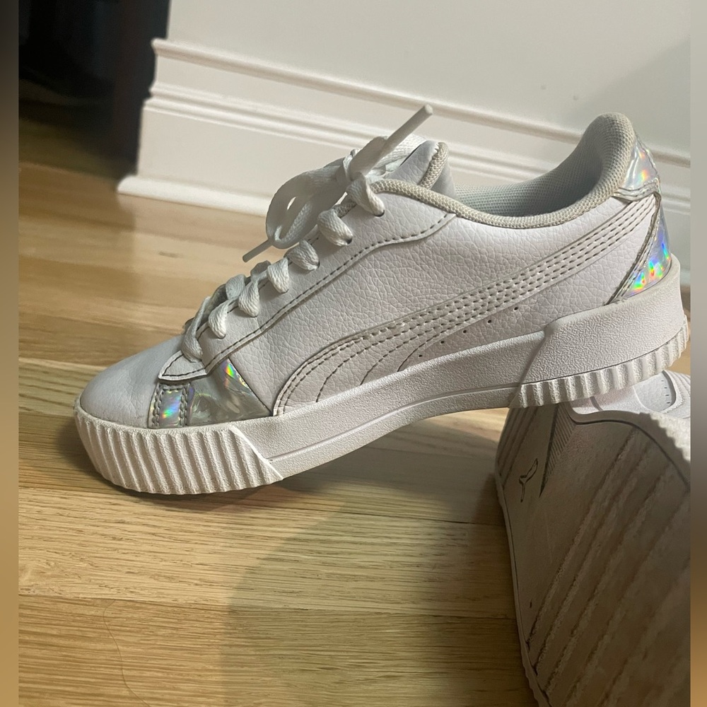 PUMA White Sneakers with silver Accents. Size 5.5